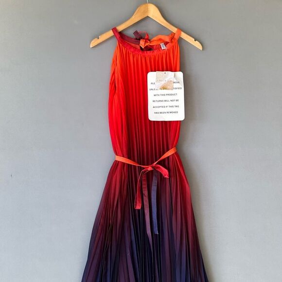 NWT Chicwish Pleated Dress Ambre Women Sizs M-L - Picture 3 of 7